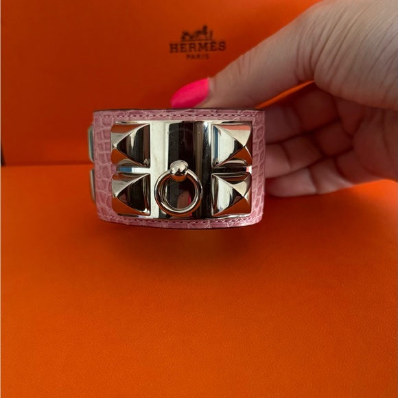 HERMES
Shiny Alligator Collier De Chien CDC Bracelet T2 5P Pink - Picture 6 of 9